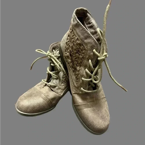 🌟Mossimo ankle boots sz 7​🌟 - Picture 1 of 6